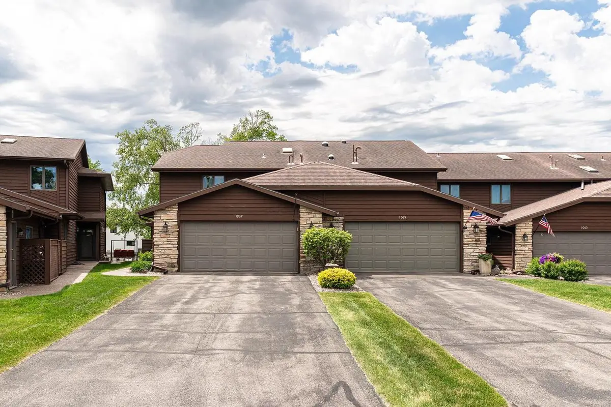 1067 Lauderdale N, Onalaska, WI 54650 - #1