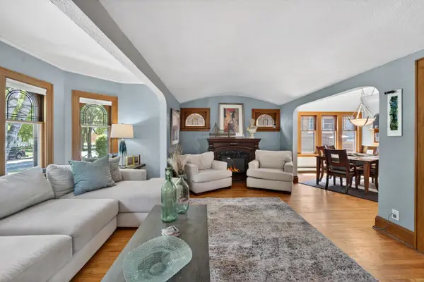 3261 S Logan AVENUE, Milwaukee, WI 53207