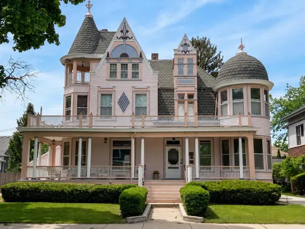 1520 College AVENUE, Racine, WI 53403