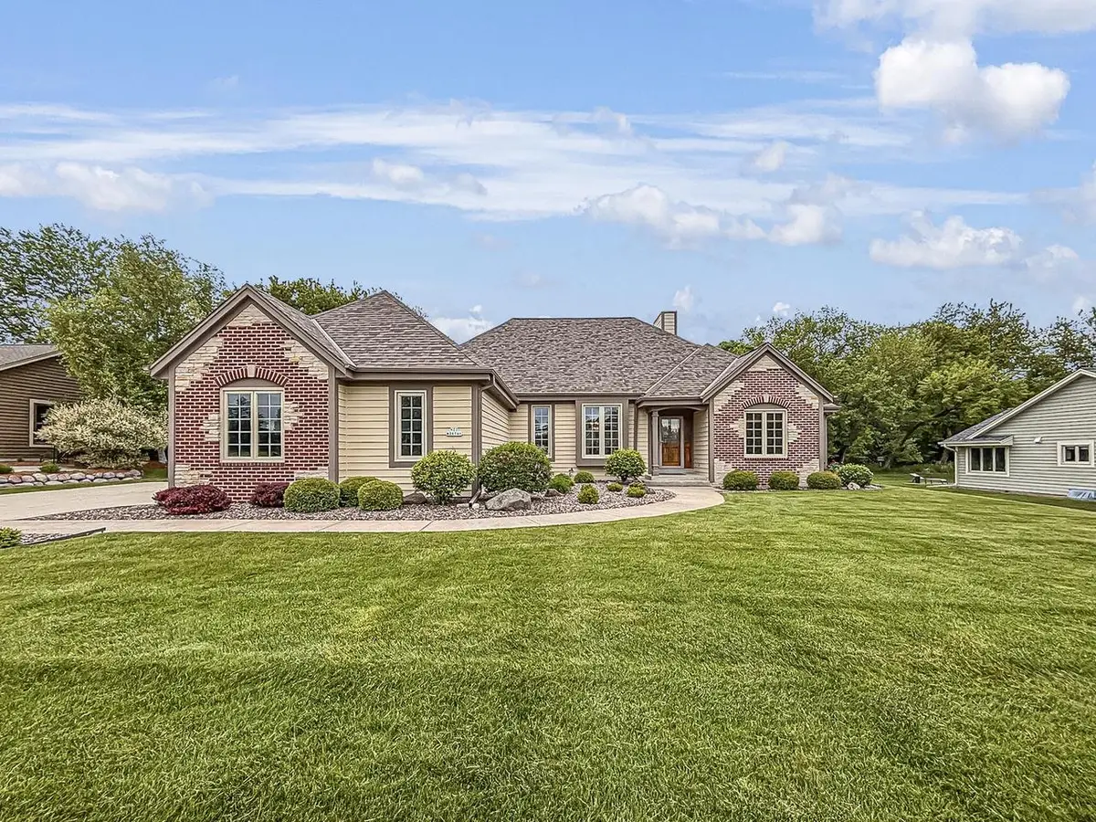 N22W26746 Shooting Star ROAD, Pewaukee, WI 53072 - #1