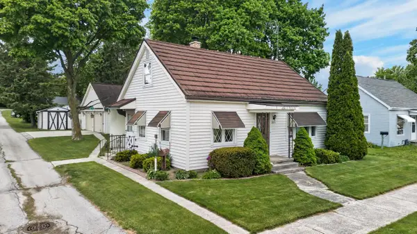 2015 Van Buren STREET, New Holstein, WI 53061
