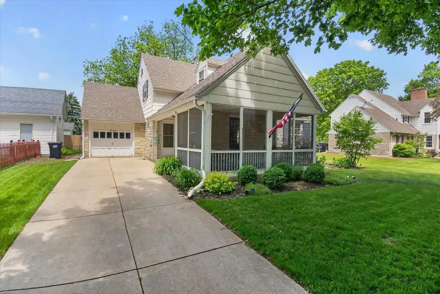 14 E Rockwell STREET, Elkhorn, WI 53121 - #3