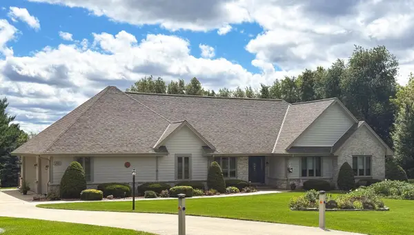 N53W27843 Hanover Hill ROAD, Sussex, WI 53089