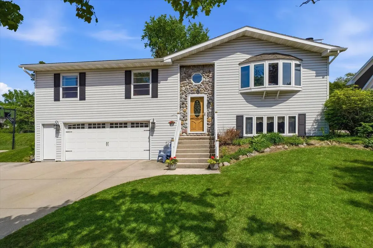 924 N Grant STREET, Port Washington, WI 53074 - #1
