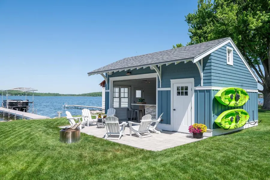 W267N2937 Peterson DRIVE, Pewaukee, WI 53072 - #2