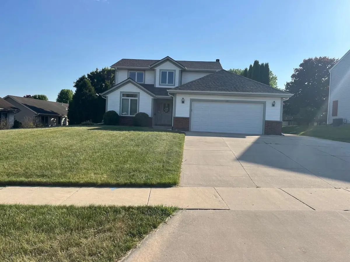 241 Quail CIRCLE, West Bend, WI 53095 - #1