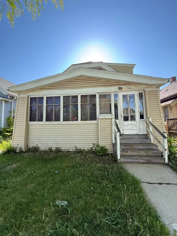 3843 N 28th STREET, Milwaukee, WI 53216