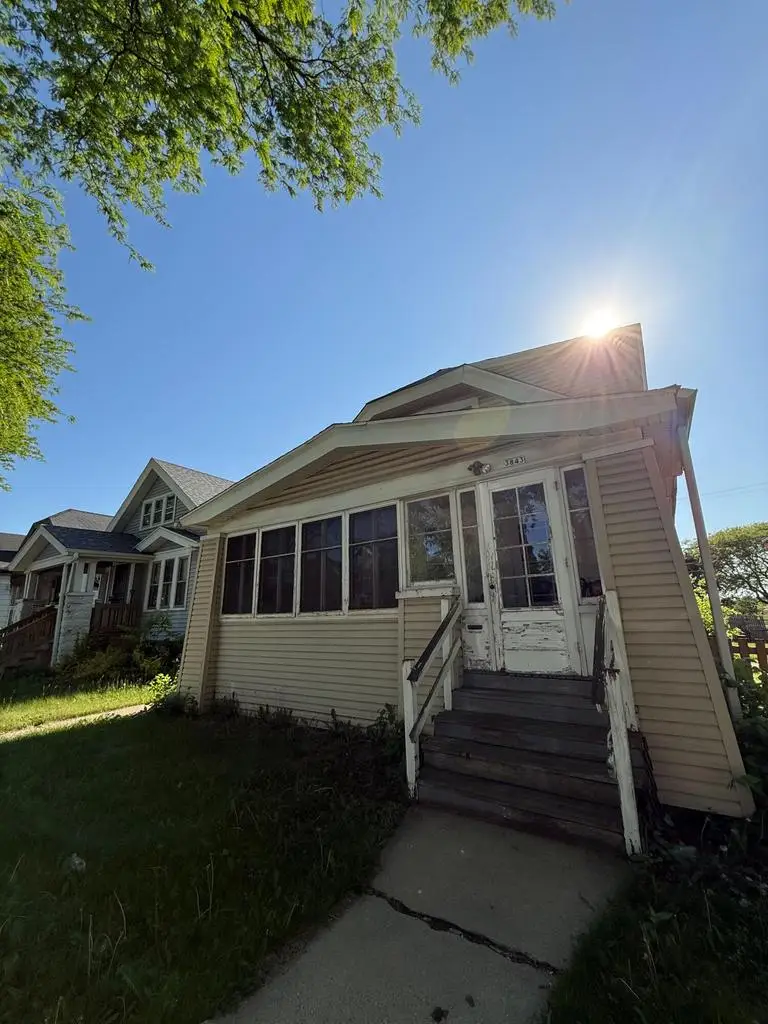 3843 N 28th STREET, Milwaukee, WI 53216 - #2
