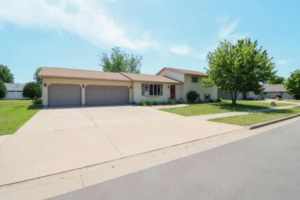 912 Packer DRIVE, Holmen, WI 54636