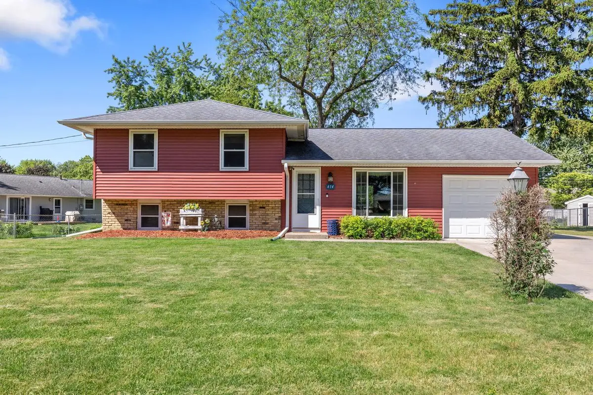 414 11th AVENUE S, Onalaska, WI 54650 - #1