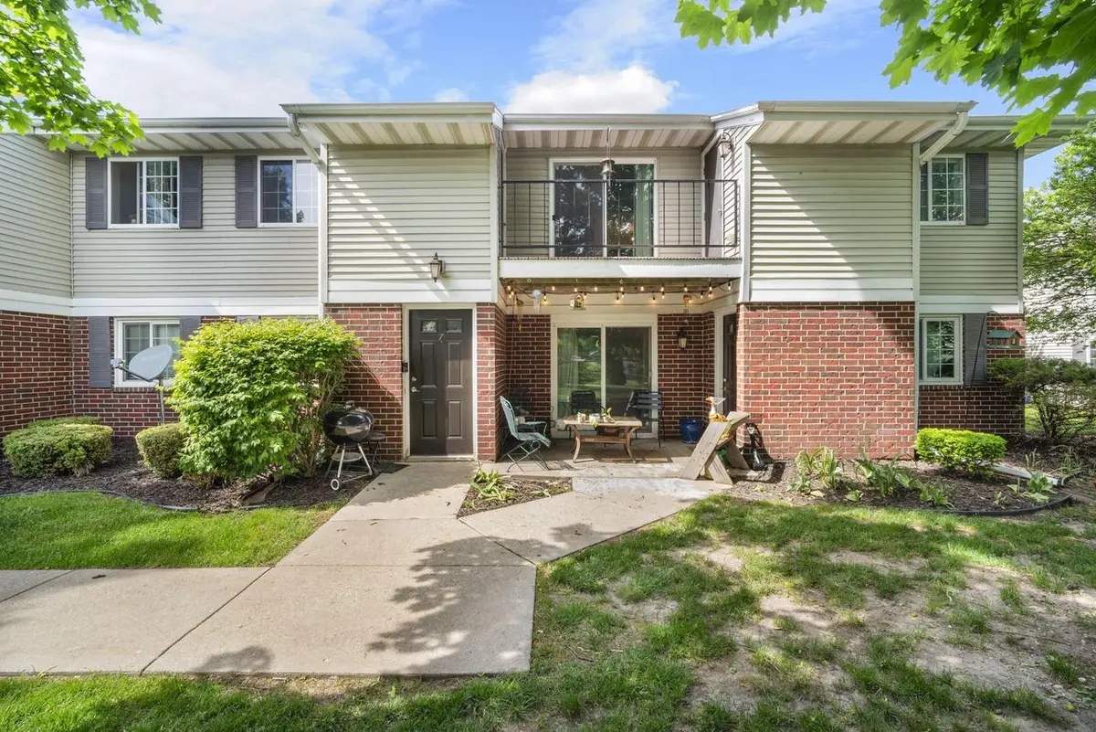 N110W16973 Ashbury CIRCLE #7, Germantown, WI 53022 - #1