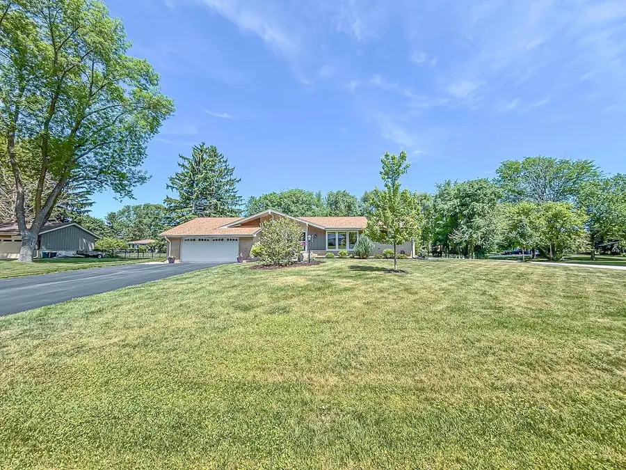 21660 Mayrose BOULEVARD, Brookfield, WI 53045 - #2
