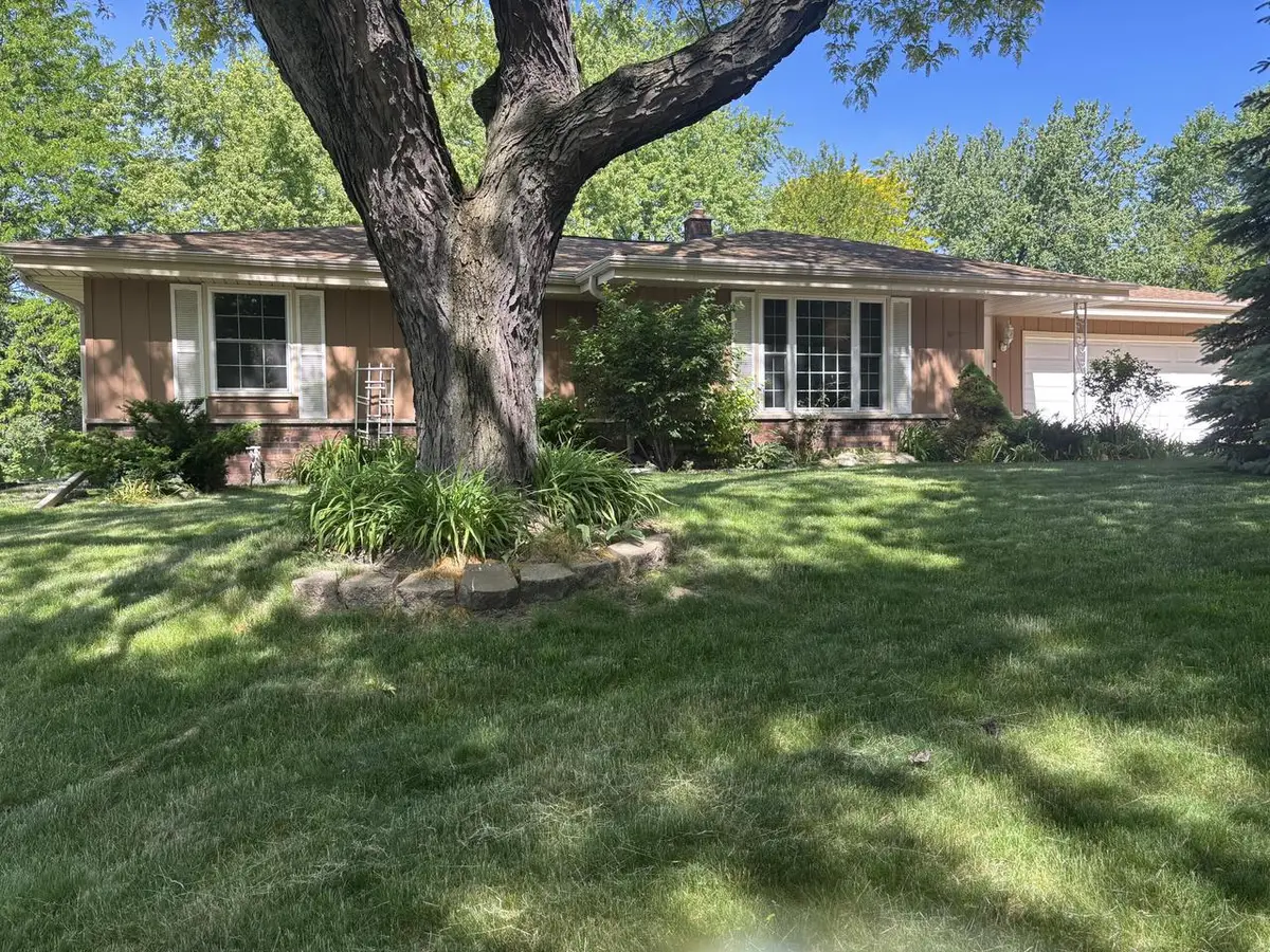 506 Cheyenne DRIVE, Waukesha, WI 53188 - #1