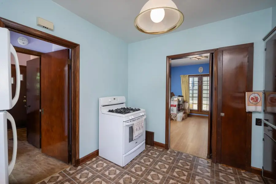 5516 N Lydell AVENUE, Whitefish Bay, WI 53217 - #3