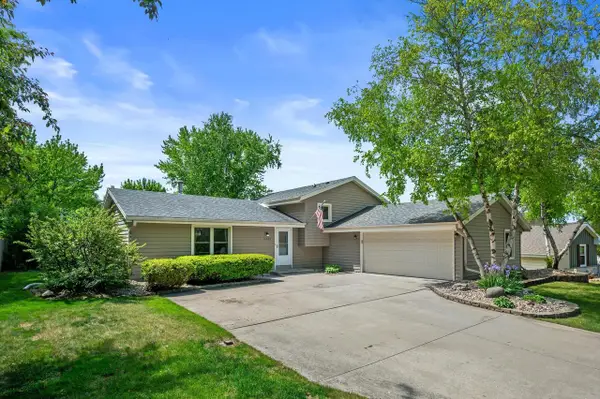 16005 W Allison DRIVE, New Berlin, WI 53151