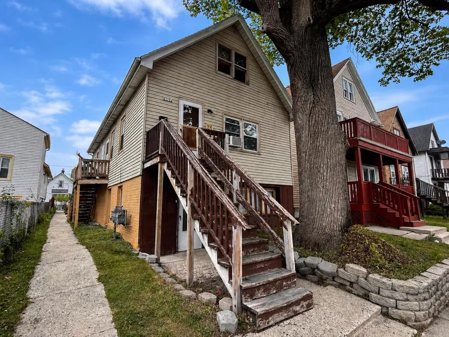 2375 S 16th STREET #2377, Milwaukee, WI 53215 - #3