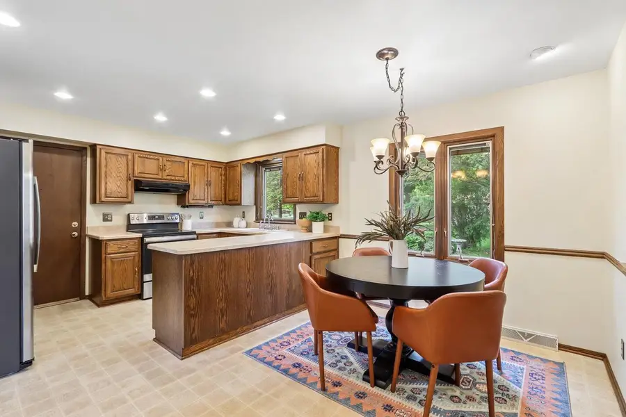 S72W16171 Edith COURT, Muskego, WI 53150 - #2