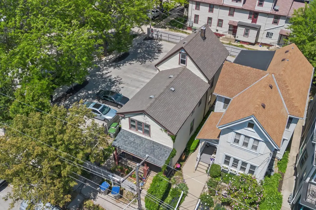1006 E Land PLACE, Milwaukee, WI 53202 - #1