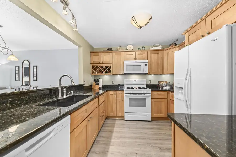 652 Pewaukee ROAD #A, Pewaukee, WI 53072 - #3