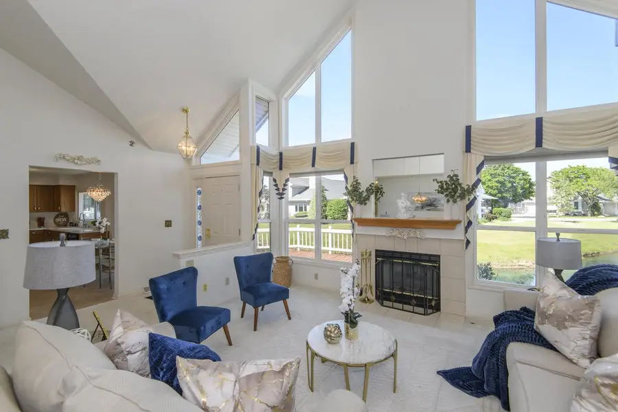 14142 W Waters WAY, New Berlin, WI 53151 - #2