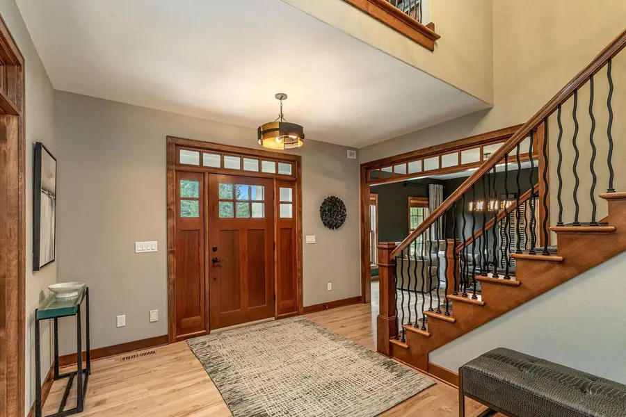 250 E Laurel CIRCLE, Delafield, WI 53018 - #2