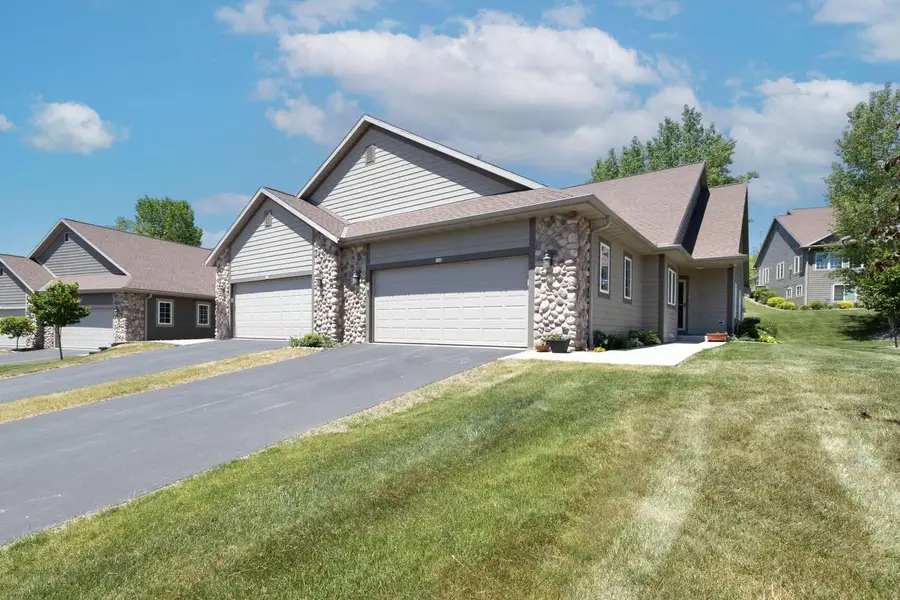 248 Lower Woodford CIRCLE #17, West Bend, WI 53090 - #2