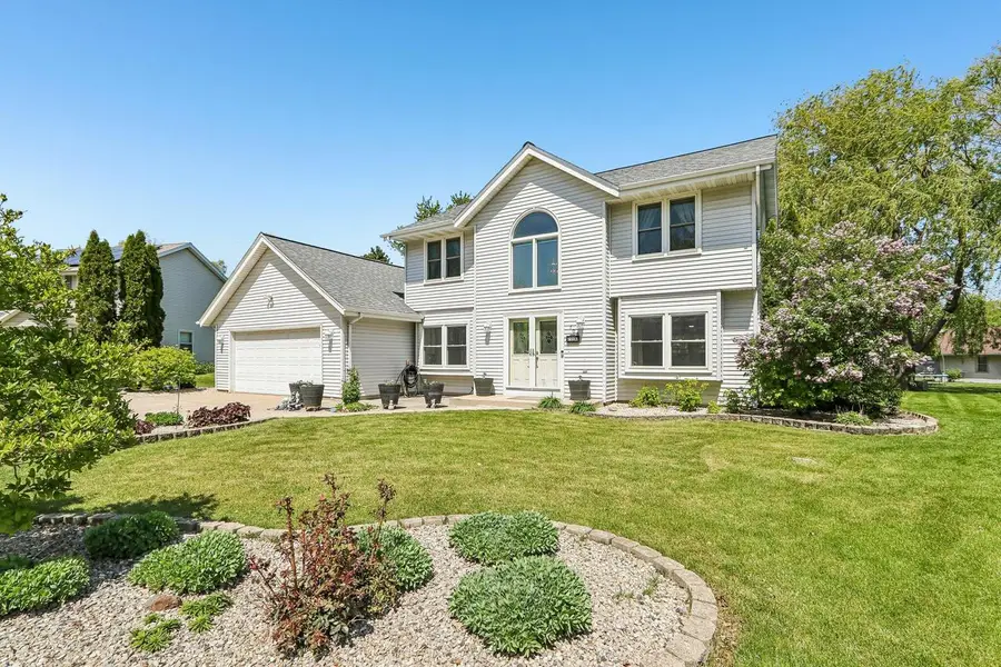 700 E Hobby LANE, Oak Creek, WI 53154 - #2