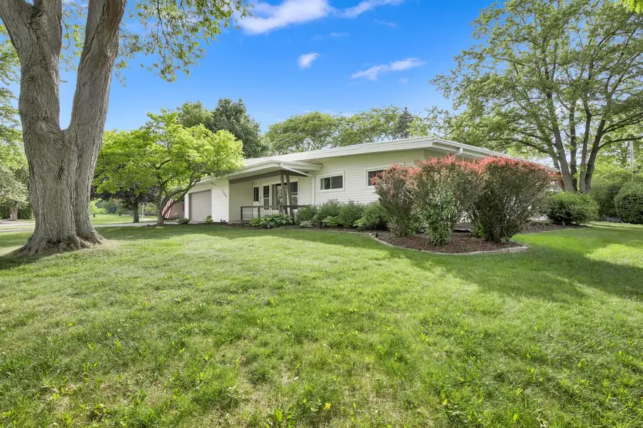 11300 Parkview LANE, Hales Corners, WI 53130 - #3