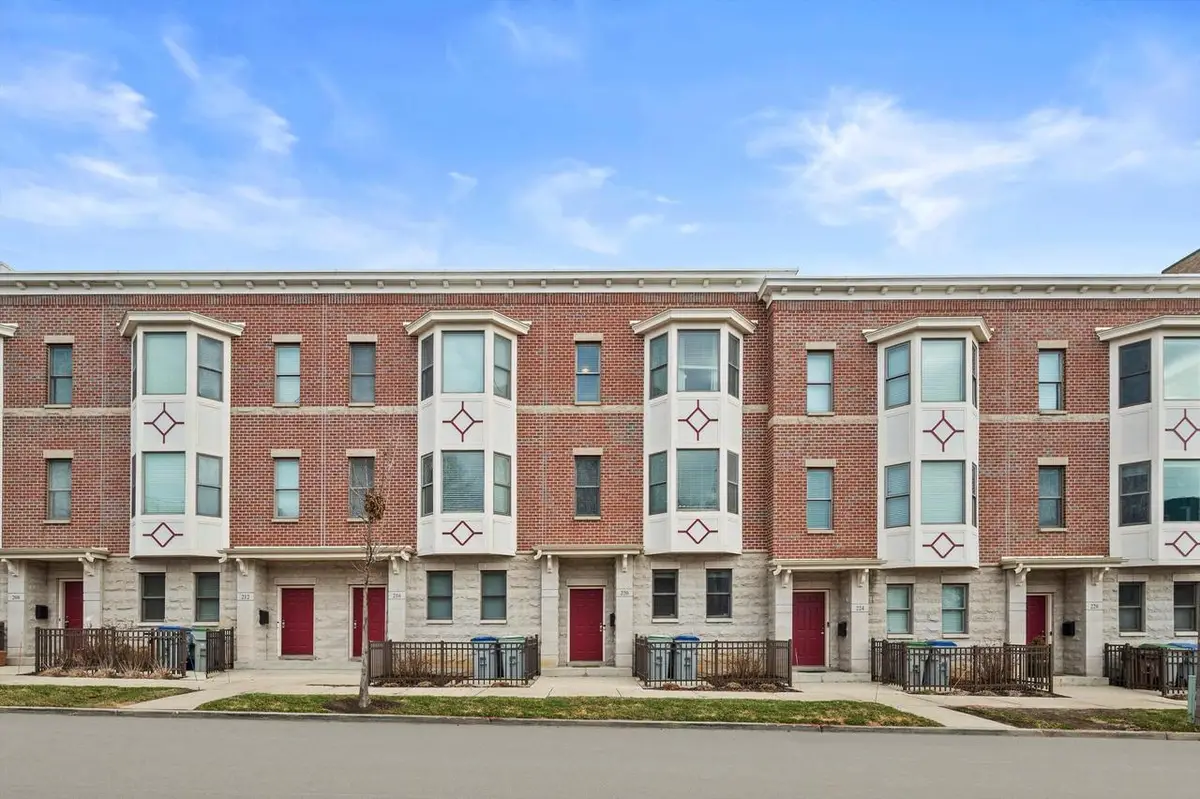 220 E Reservoir AVENUE, Milwaukee, WI 53212 - #1