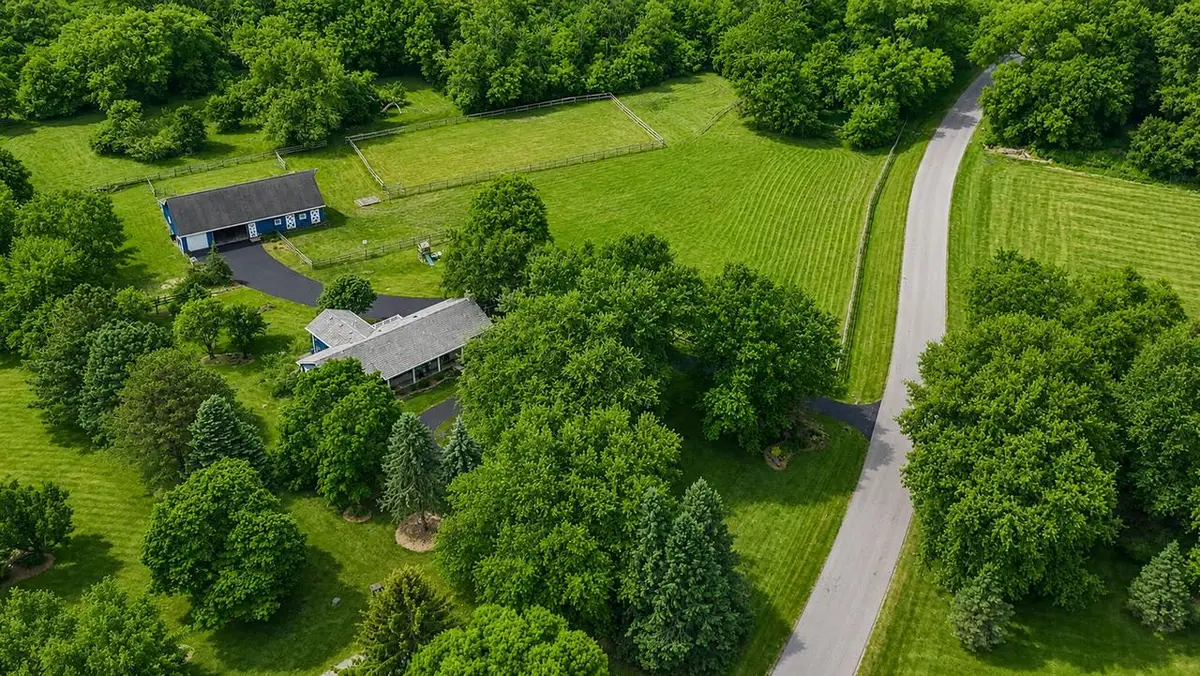 N7W29615 Thames COURT, Waukesha, WI 53188 - #1