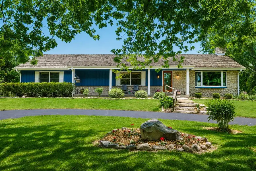 N7W29615 Thames COURT, Waukesha, WI 53188 - #2