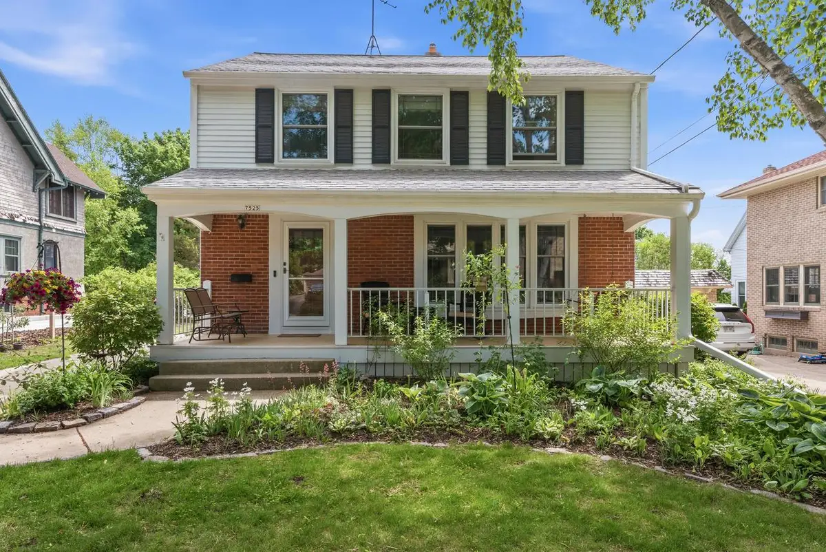 7525 Kenwood AVENUE, Wauwatosa, WI 53213 - #1