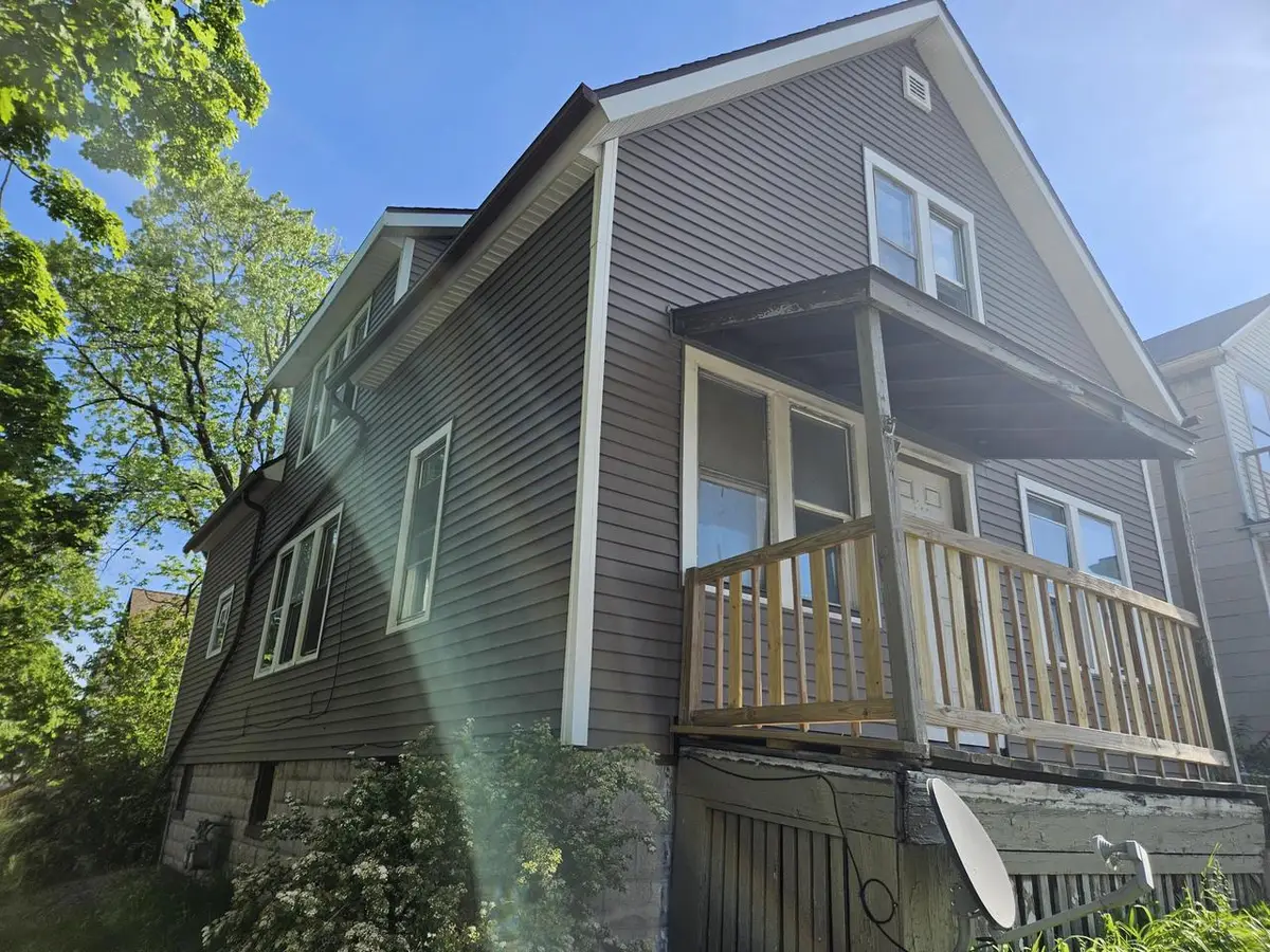 2830 W Saint Paul AVENUE #Upper, Milwaukee, WI 53208 - #1