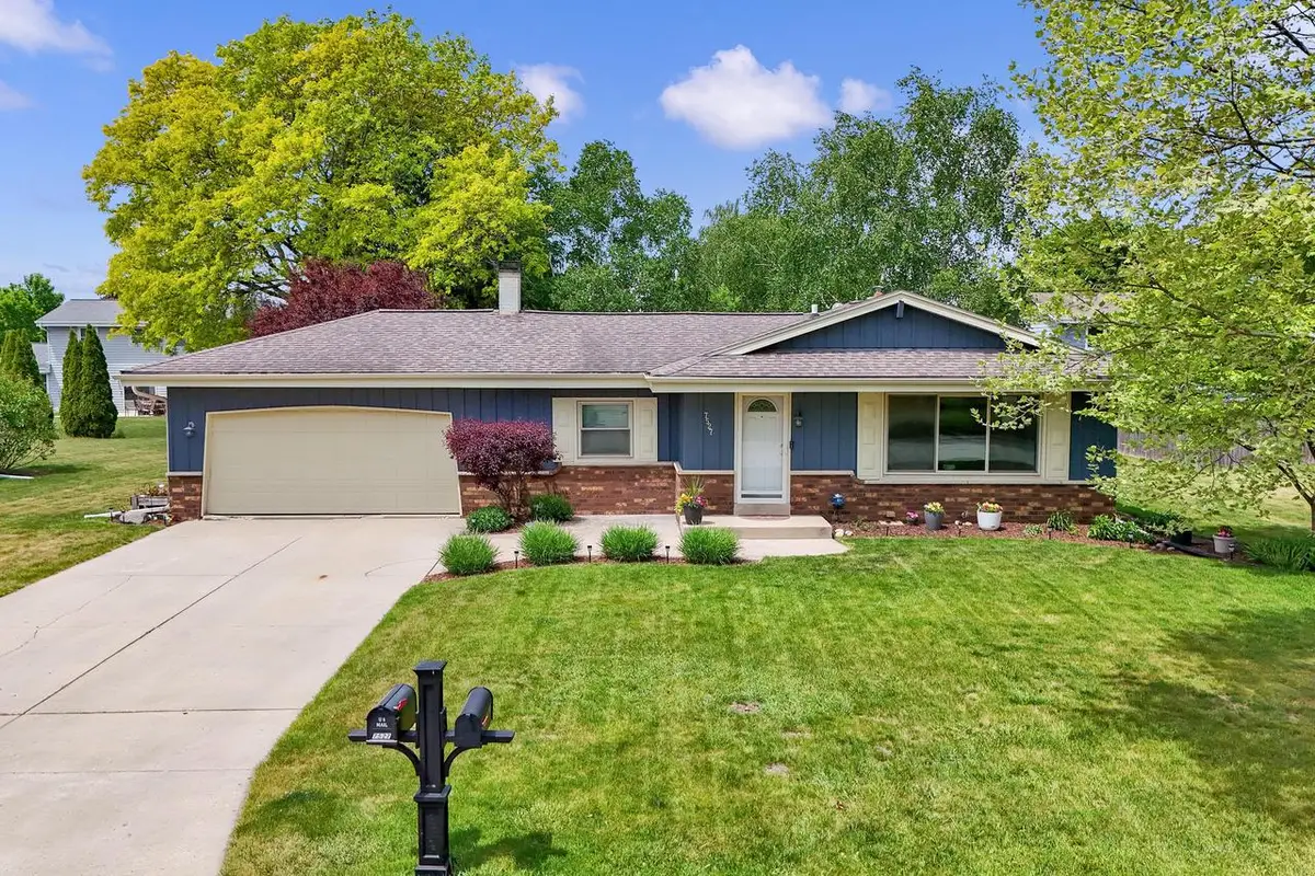 7527 S 73rd STREET, Franklin, WI 53132 - #1