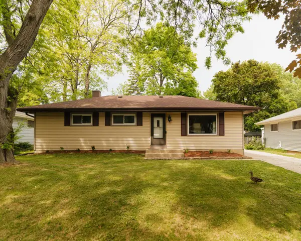 3820 W Iona TERRACE, Milwaukee, WI 53221