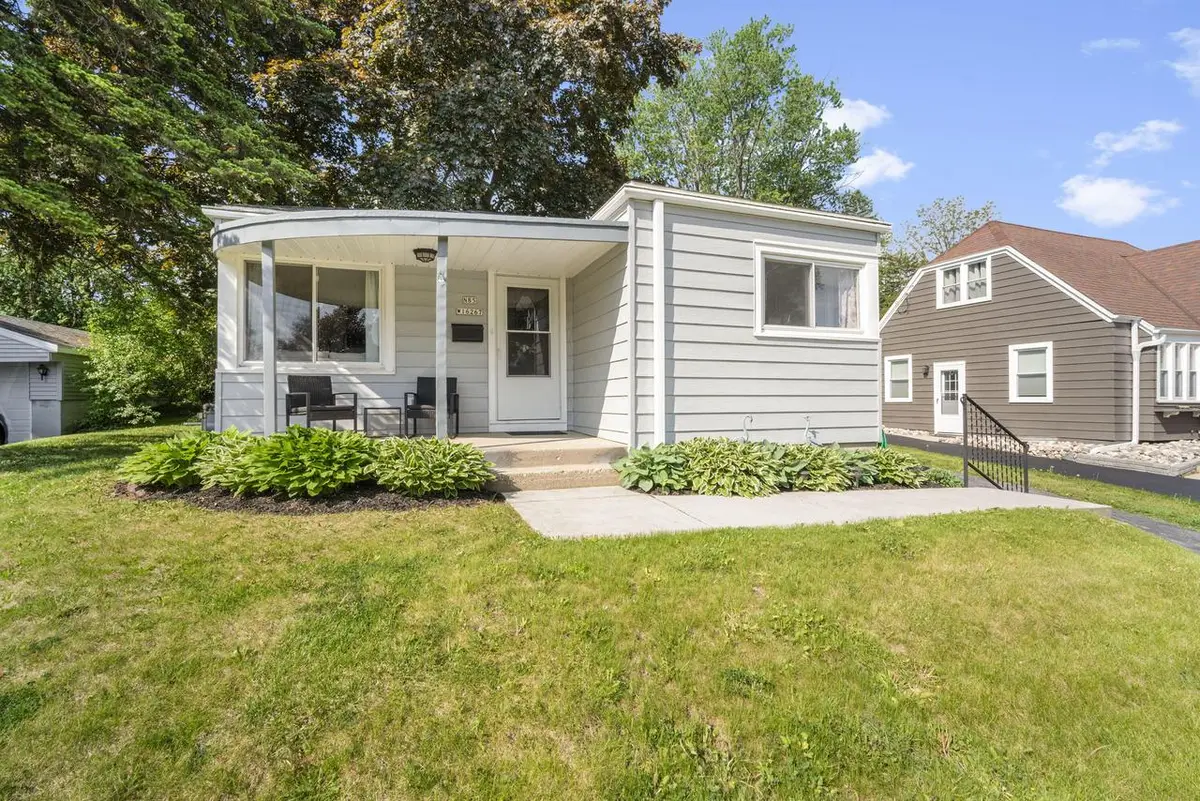 N85W16267 May AVENUE, Menomonee Falls, WI 53051 - #1