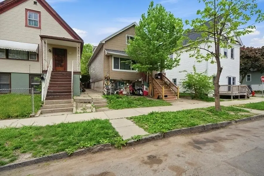 1978 S 12th STREET, Milwaukee, WI 53204 - #2