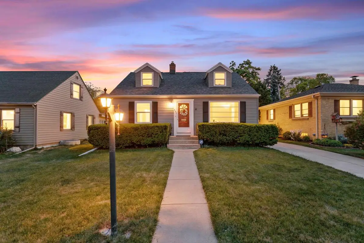 531 Oak STREET, South Milwaukee, WI 53172 - #1