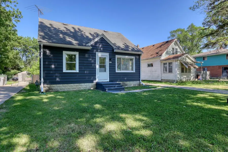 4880 N 49th STREET, Milwaukee, WI 53218 - #2