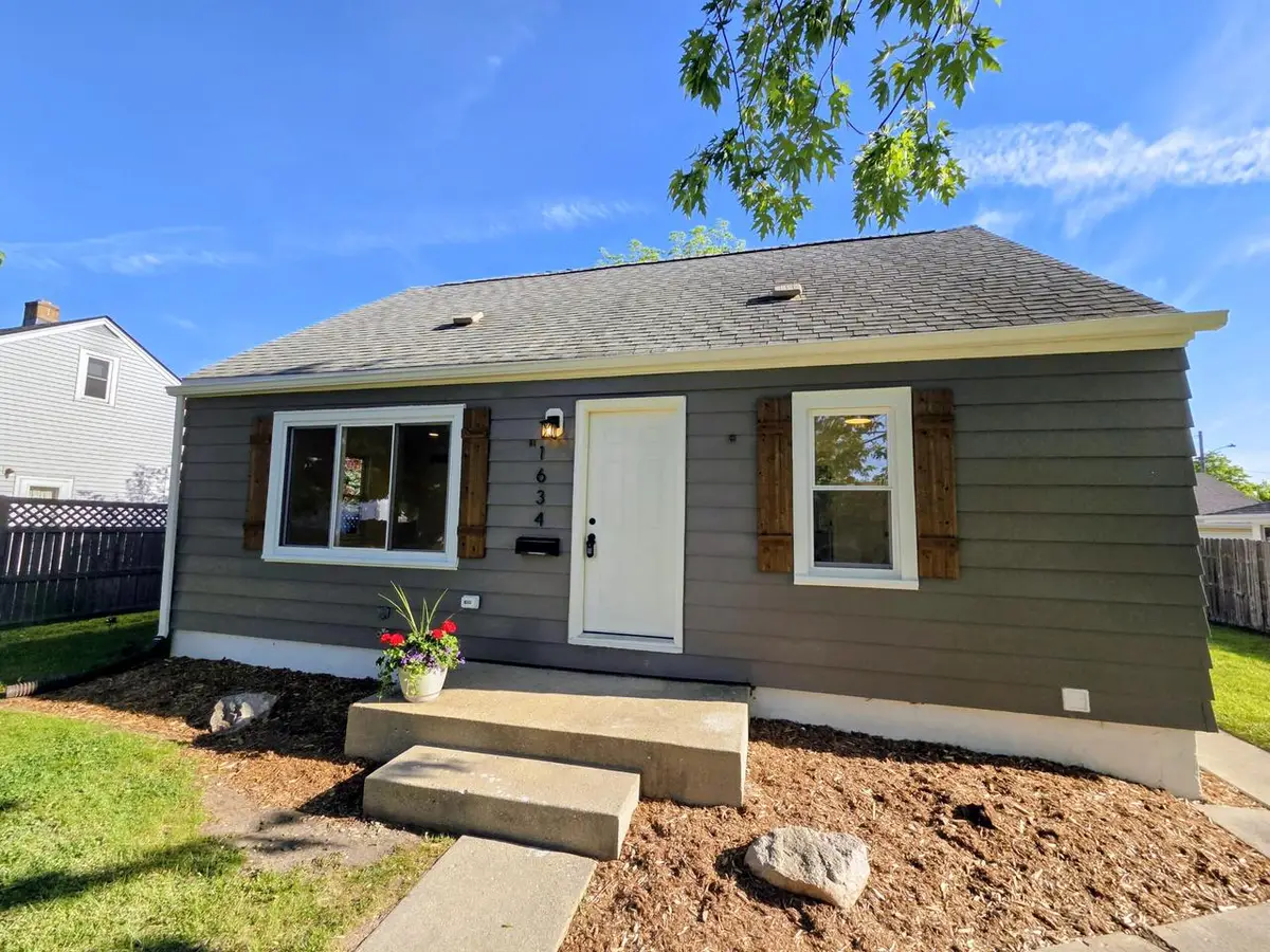 1634 Michigan AVENUE, South Milwaukee, WI 53172 - #1