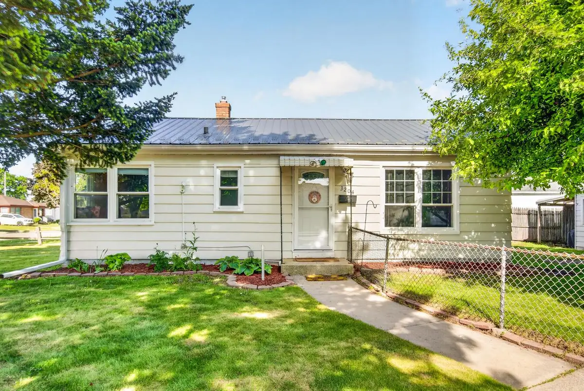3204 Lasalle STREET, Racine, WI 53402 - #1