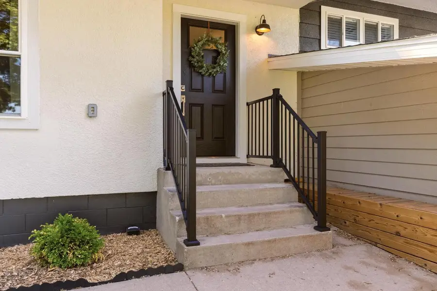 514 Oak Forest DRIVE, Onalaska, WI 54650 - #2