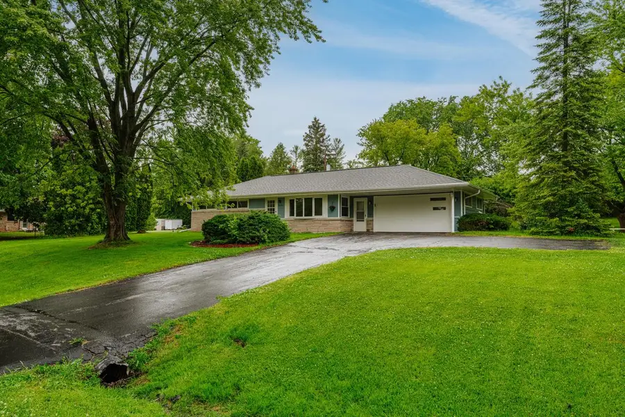 N78W16300 Carl Ross DRIVE, Menomonee Falls, WI 53051 - #2