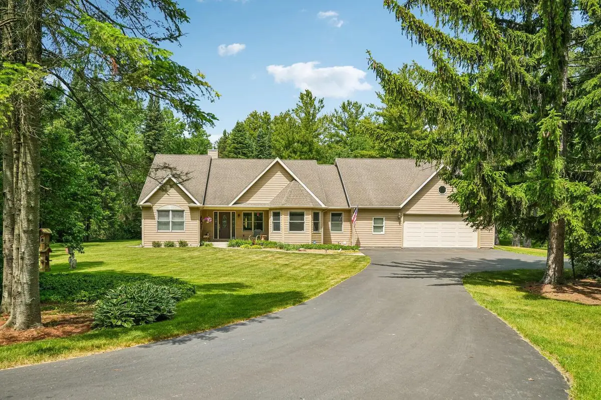 8040 W County Line ROAD, Franksville, WI 53126 - #1
