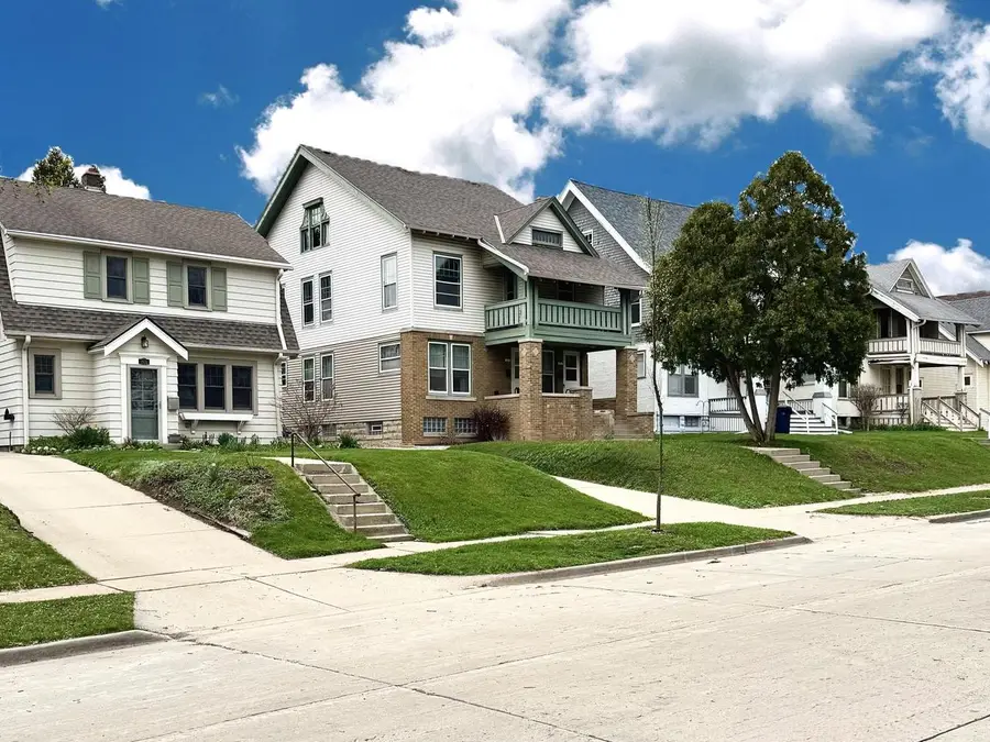 1825 N 58th STREET #1827, Milwaukee, WI 53208 - #3
