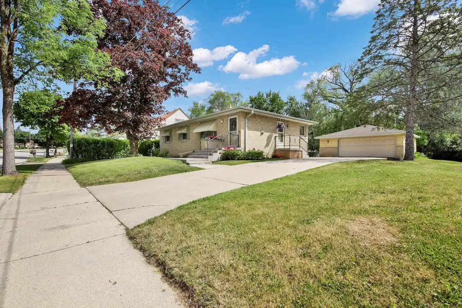 5020 N Lovers Lane ROAD, Milwaukee, WI 53225 - #3
