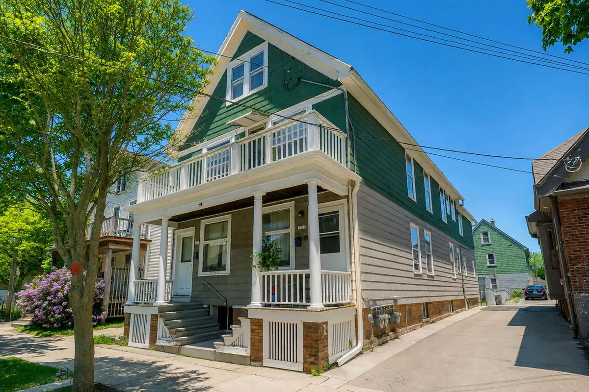 1729 N Warren AVENUE #1731, Milwaukee, WI 53202 - #1