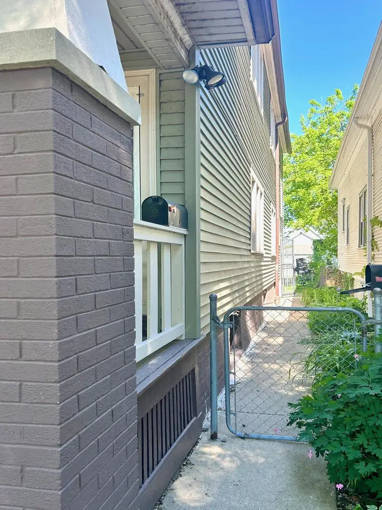 2730 N Weil STREET, Milwaukee, WI 53212 - #3