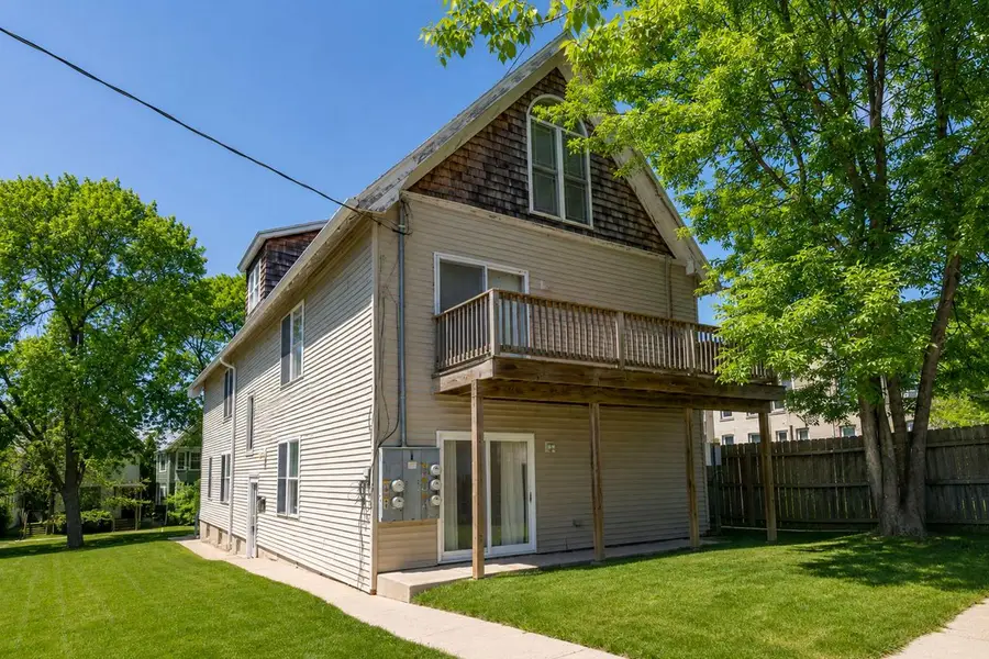 2630 N Bartlett AVENUE #2632, Milwaukee, WI 53211 - #2