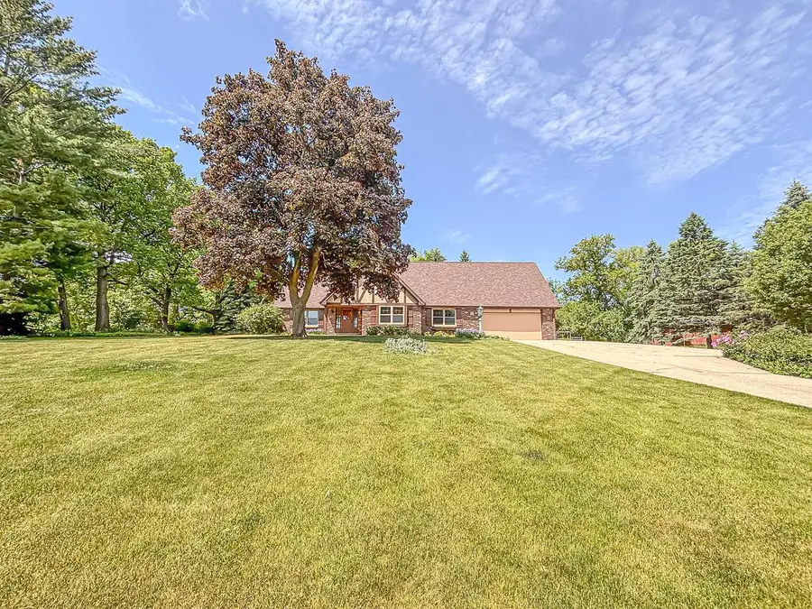 W274N4237 Clara COURT, Pewaukee, WI 53072 - #3